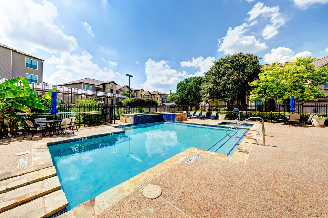 Primary Photo - Regency Dell Ranch Apartments
