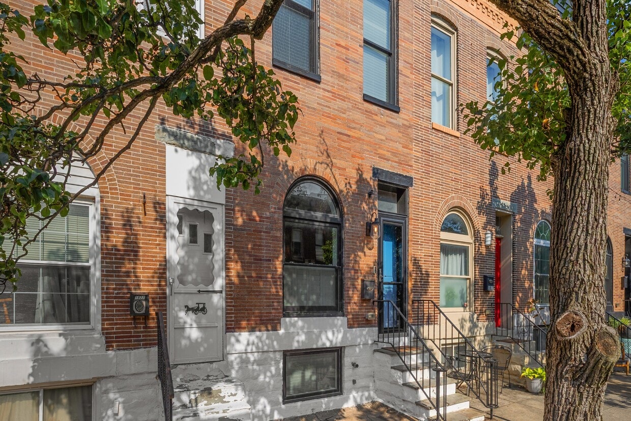 Primary Photo - 1820 Jackson St