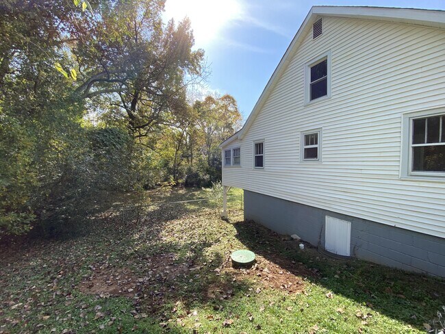 Foto del edificio - 1004 Woodard St