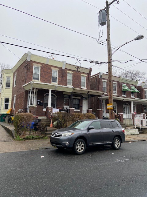 Building Photo - 408 W Somerville Ave