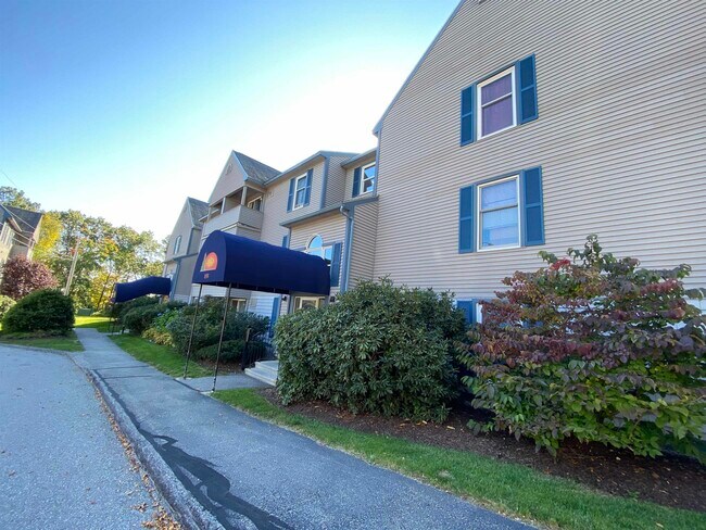 Foto del edificio - 145 Eastern Ave