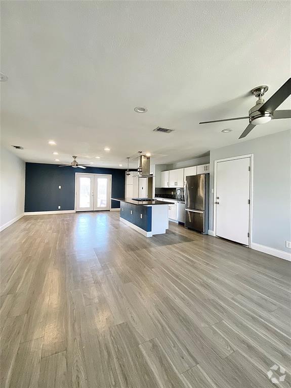 Building Photo - 8602 Colonial Dr