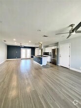 Building Photo - 8602 Colonial Dr