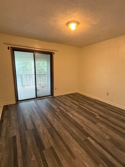Building Photo - 1873 Larette Dr
