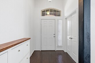 Building Photo - 3826 Daintree Park Dr