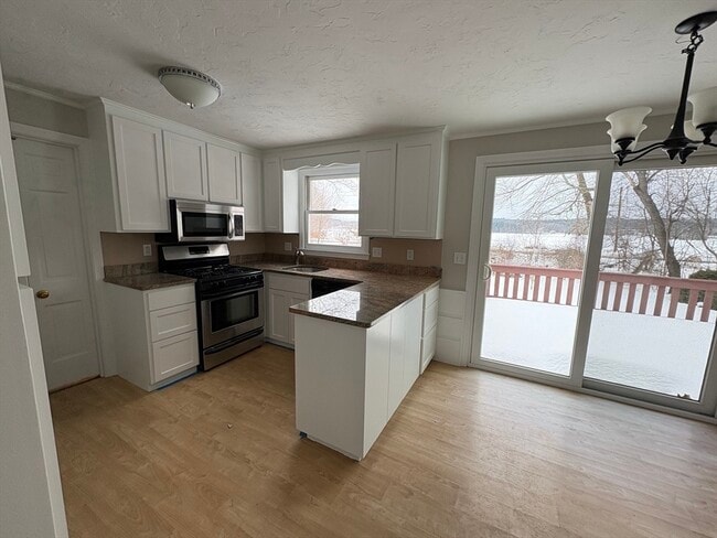 Building Photo - 13 Macneill Dr