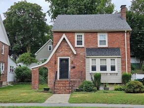 25 Essex St