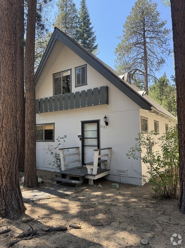 Building Photo - 2325 Sky Meadows Ct