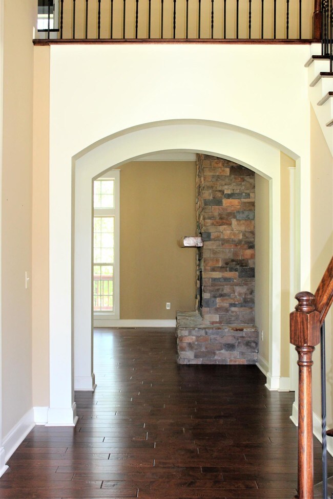 Building Photo - 117 Hammerstone Cir