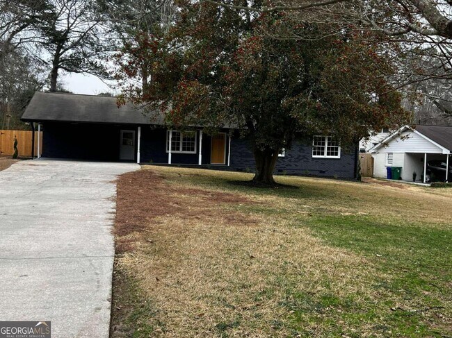 Building Photo - 1605 Brockett Rd