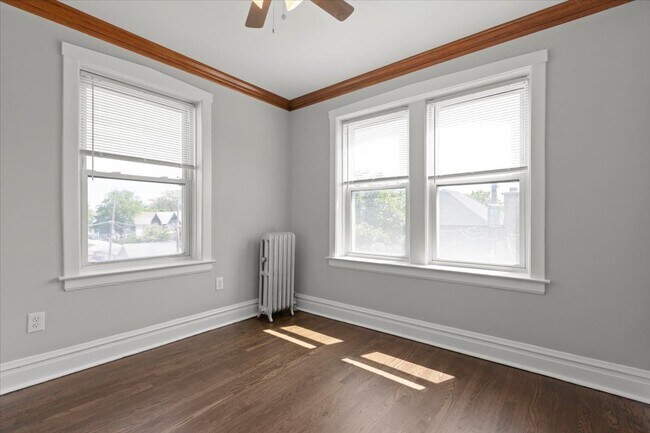 Foto del edificio - 2514 W Belle Plaine Ave