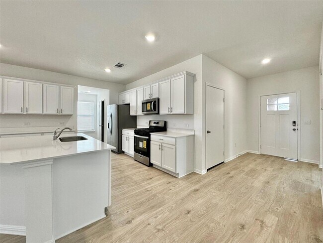 Foto del edificio - 2353 Bronc Buster Way