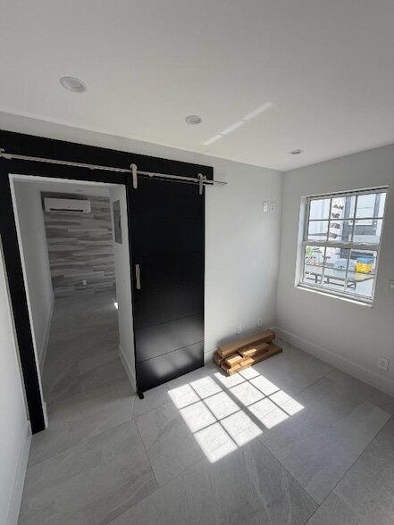 Foto del edificio - 3814 S Olive Ave