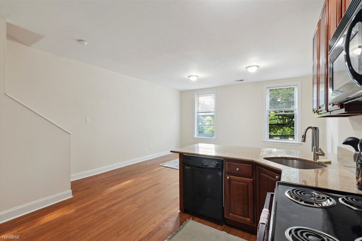 Primary Photo - 4 br, 2 bath Duplex - 1707 N 17TH ST Unit A