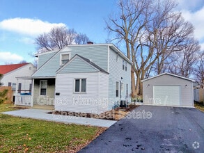 Building Photo - 1816 Kelly Ave