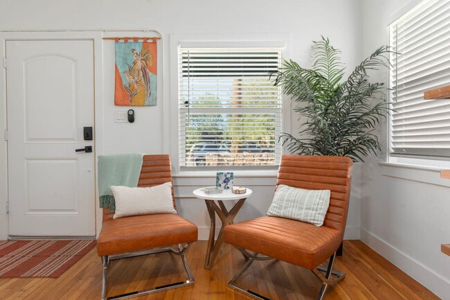 Building Photo - 1407 E McKinley St