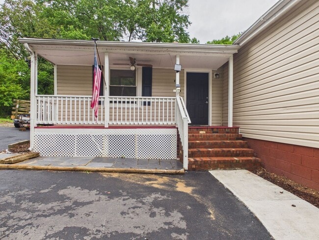 Building Photo - 1518 Ethridge Dr
