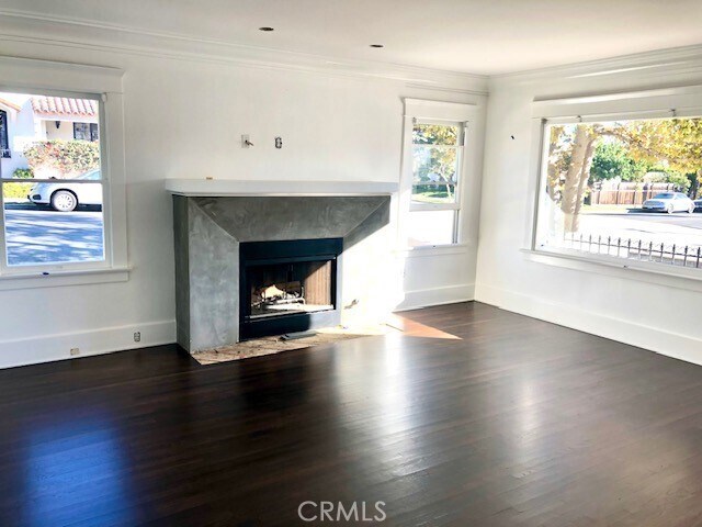 Foto del edificio - 211 Roycroft Ave