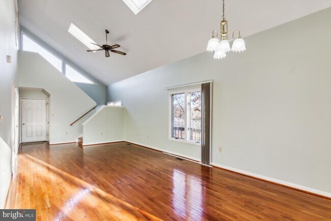 Foto del edificio - 1232 Lakeview Dr