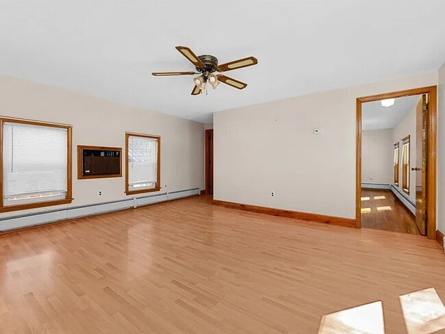 Building Photo - 155 Thorndike St