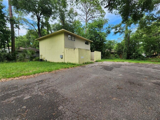 Foto del edificio - 713 SW 69th St