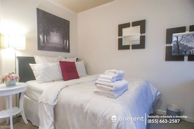Building Photo - Studio, 1 bath Flat - 3100 Turk Blvd Unit B