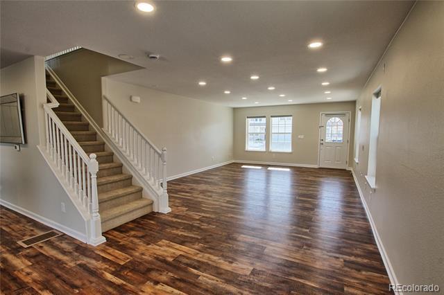 Foto del edificio - 3773 Dinosaur St