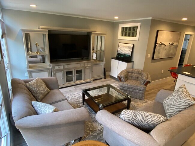 Foto del edificio - 7 Hughes Pl