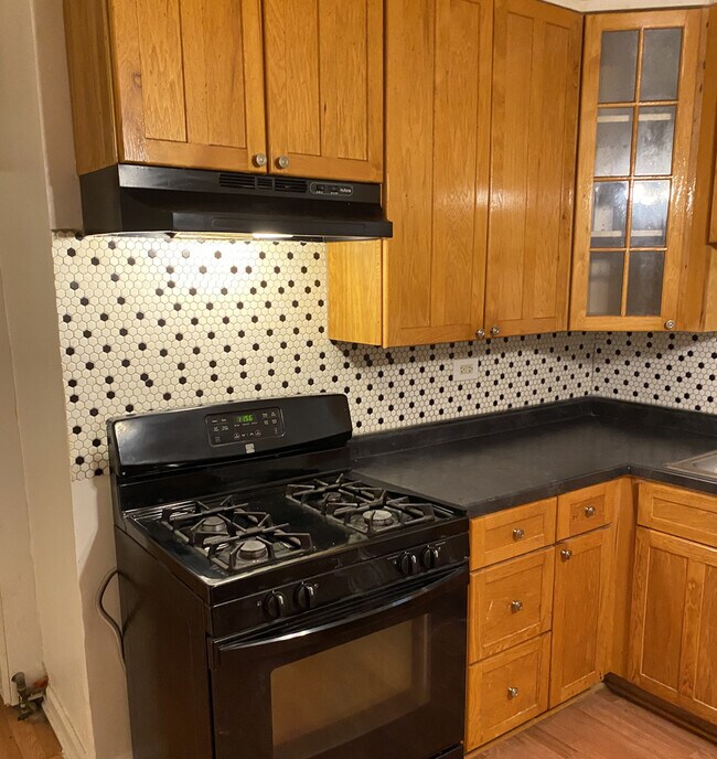 Foto del edificio - 8324 S Baker Ave