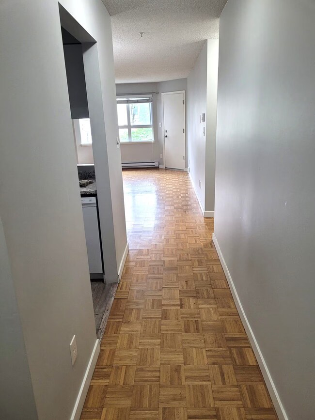 Photo du bâtiment - 921 Thurlow St