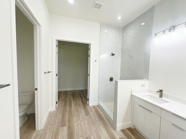 Foto del edificio - 15561 Aldama Cir