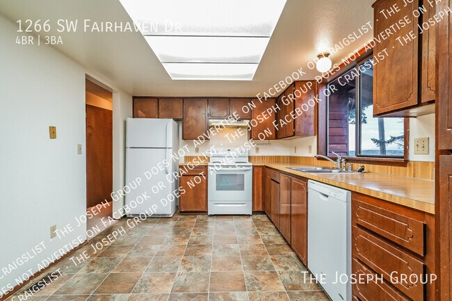 Foto del edificio - 1266 SW Fairhaven Dr