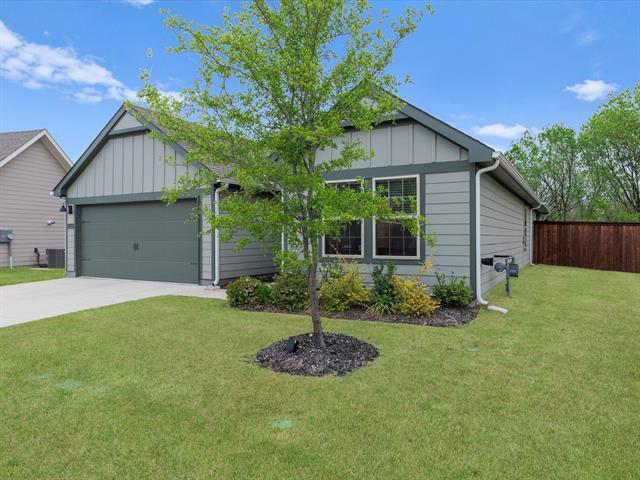 Building Photo - 11120 E Chase Ln