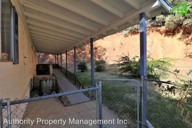 Foto del edificio - 3 br, 2 bath House - 19882 Copper Canyon Road