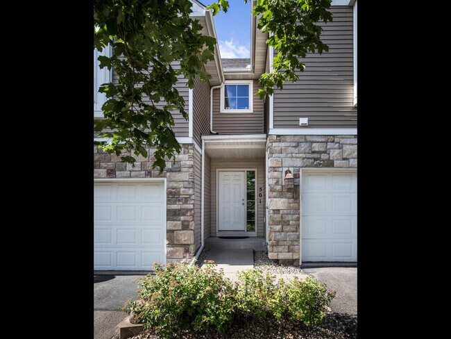 Foto del edificio - 501 Stonewood Ln