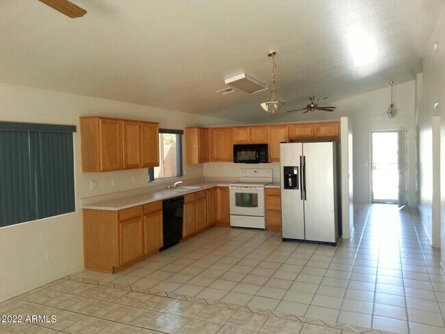 Building Photo - 3559 W Via Del Sol Dr