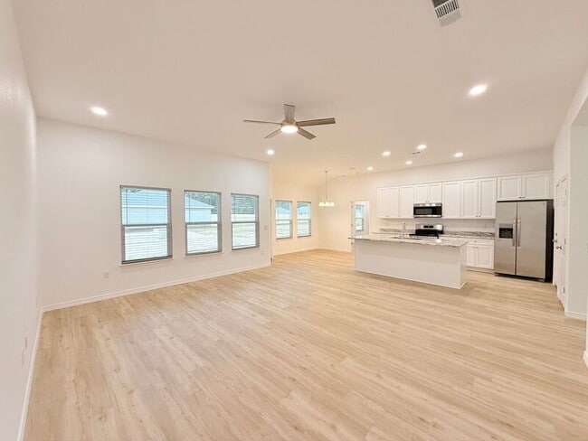 Foto del edificio - 3353 Country Ln