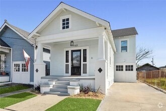 Building Photo - 1631 Louisa St