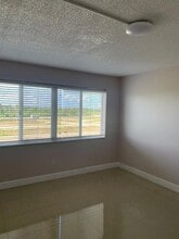 Building Photo - 14830 Naranja Lakes Blvd