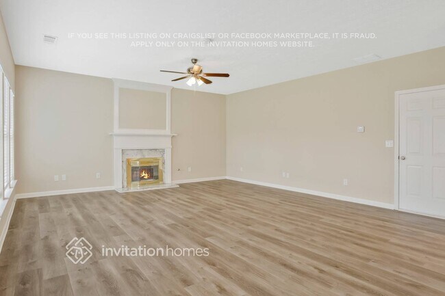 Foto del edificio - 5749 Cove Ln