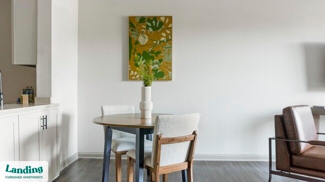 Building Photo - 900 E Six Forks Rd