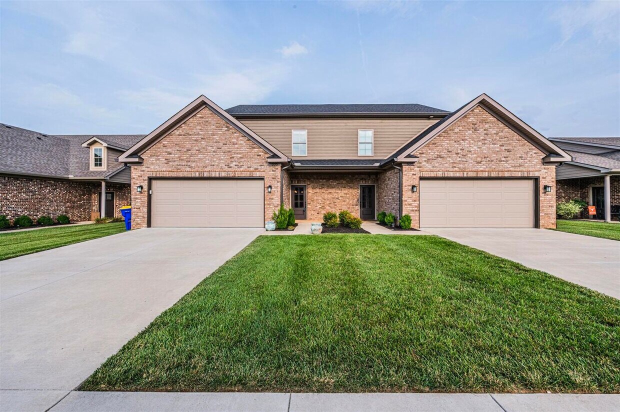 Foto principal - 535 Cumberland Pointe Ln