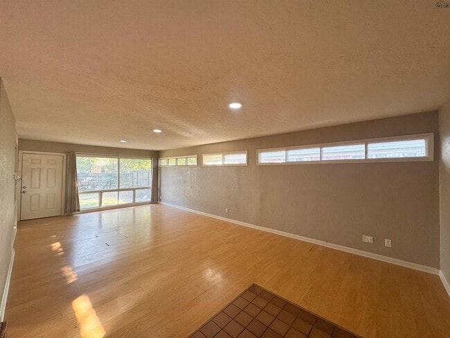Foto del edificio - 4409 McCrory Ave