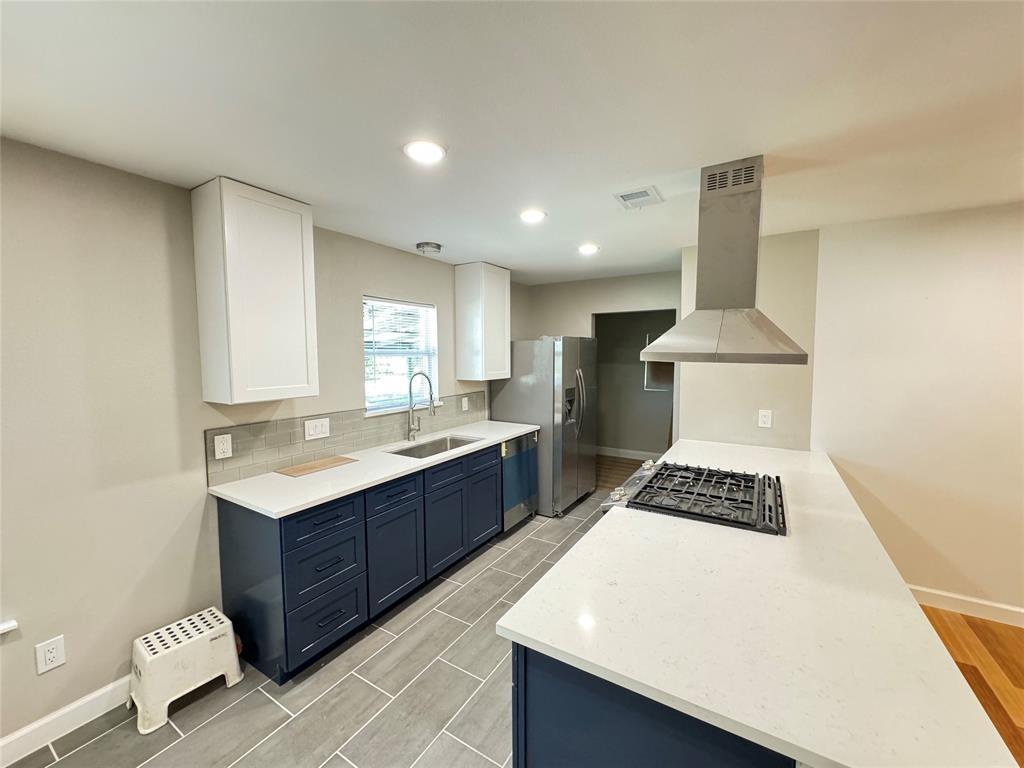 Primary Photo - 8711 Brookfield Dr