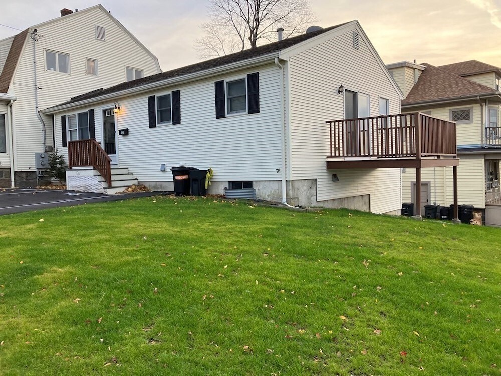 121 Madison Ave Quincy, MA 02169 Alquileres en Quincy, MA