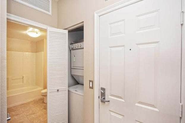 Foto del edificio - 1465 C St