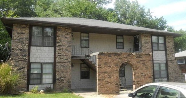 Foto del edificio - 7014 Woodson Rd