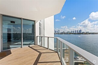 Building Photo - 17301 Biscayne Blvd