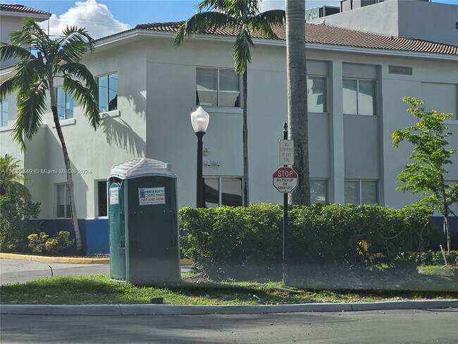 Foto del edificio - 12611 SW 54th Ct