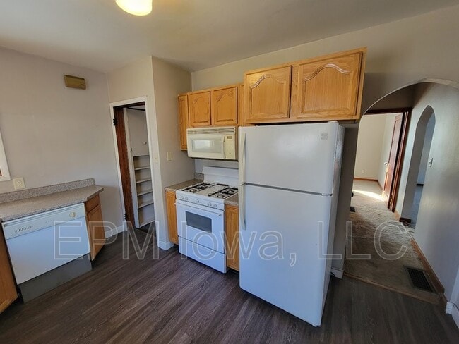 Foto del edificio - 1812 Logan Ave